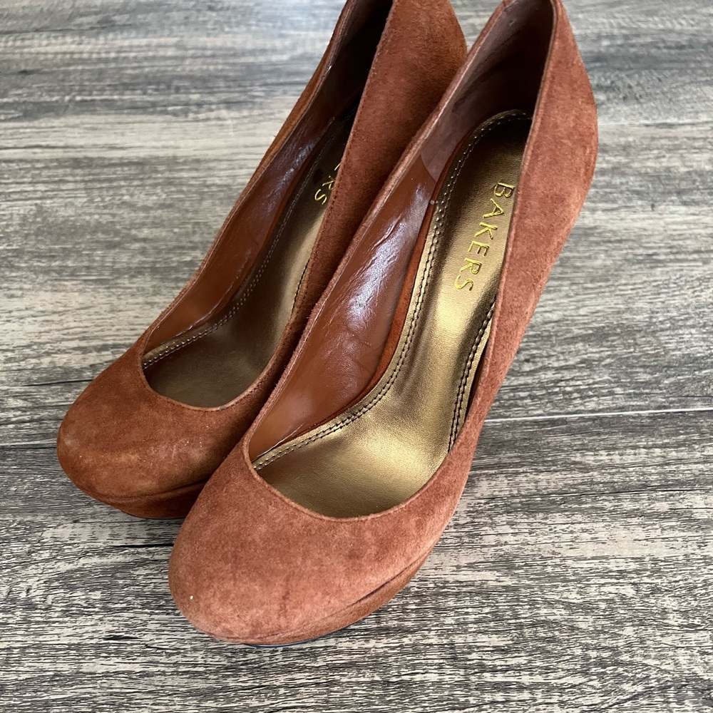 Heels - Picture 2 of 6